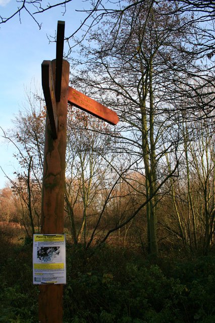 Thông báo quy hoạch/giấy phép tại công trường, minh họa nghĩa vụ thủ tục trước khi xây dựng